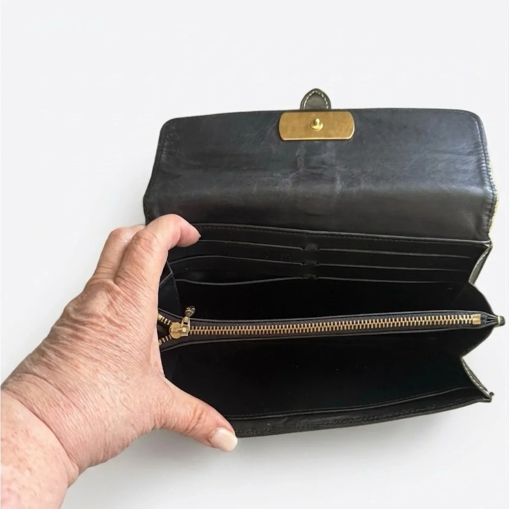 Louis Vuitton Favoli Suhari Leather Black Wallet